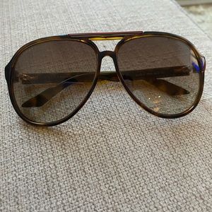 Gucci aviator sunglasses